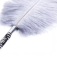 Gray feather tickle, knitted drawstring handle