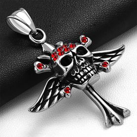 Prívesok lebka z ocele, krídla a červené zirkóny, strieborná patinovaná farba