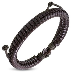 Pletený hnedý náramok z umelej kože - bižutéria