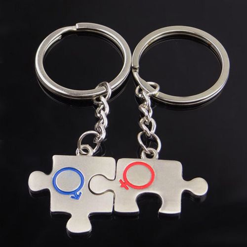 Kľúčenky pre dvoch, puzzle, symbol "Ona" a "On"