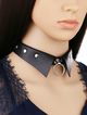 Černý erotický kožený choker, košilový límec, cvoky