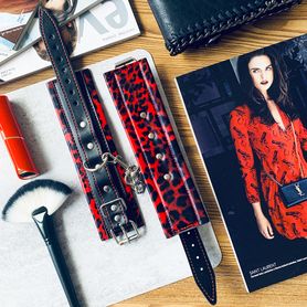 Handcuffs, red-black leopard pattern