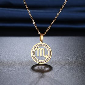 Retiazka s príveskom zverokruhu, oceľ, zirkóny, zlatá farba - "ŠKORPIÓN"