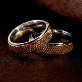 Obrúčka so stredovým pásom, zlato-strieborná chirurgická oceľ