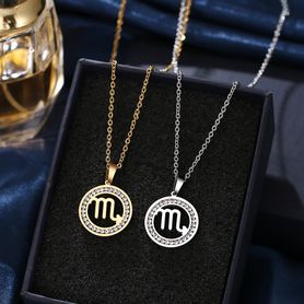 Retiazka s príveskom zverokruhu, oceľ, zirkóny, zlatá farba - "ŠKORPIÓN"