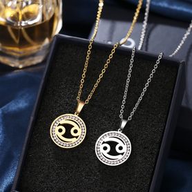 Retiazka s príveskom zverokruhu, oceľ, zirkóny, strieborná farba - "RAK"