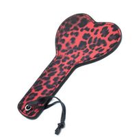 BDSM malá plácačka srdce, leopardí vzor, červená a černá barva