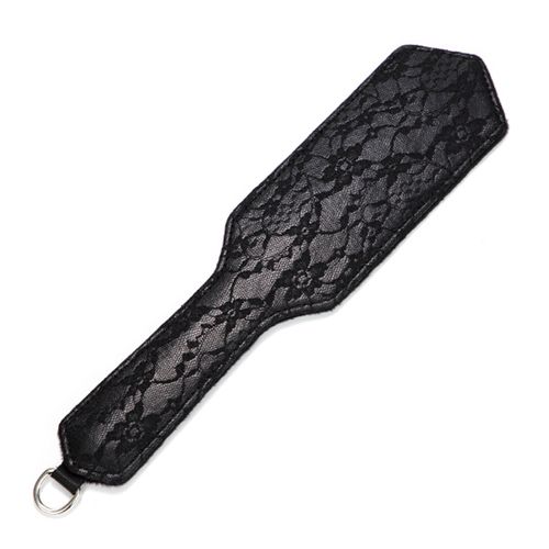 BDSM plácačka, čierna farba, čipkovaný kvetinový vzor